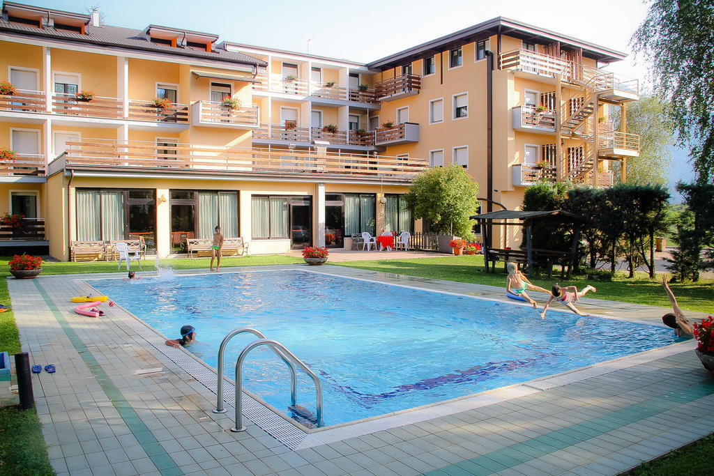 Hotel Dolomiti Levico Terme Eksteriør bilde